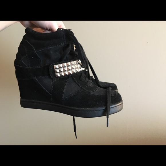 Steve Madden Black & Silver Hamilton Wedges - Picture 1 of 4
